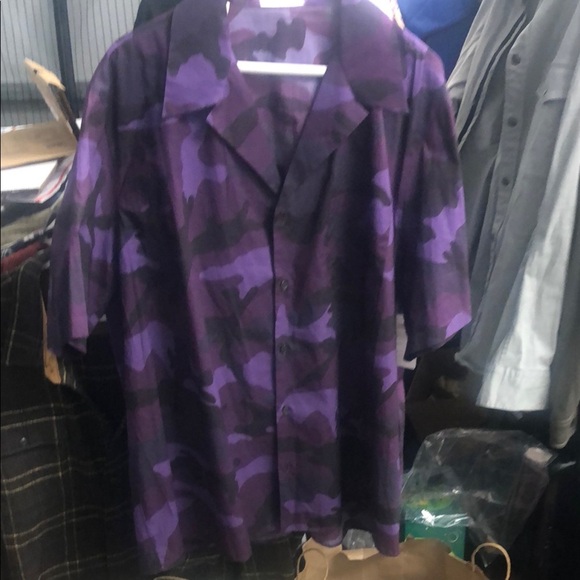 Valentino Purple Camouflage Casual Button Down Shirt
This is a very big medium - Picture 1 of 6